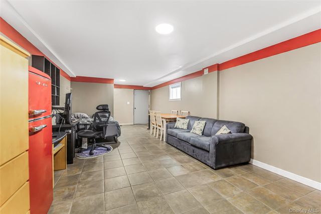 2515 Woodhull Avenue, Bronx, NY 10469