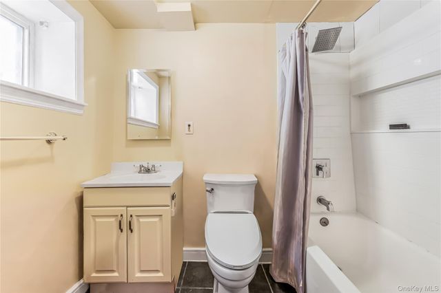 2515 Woodhull Avenue, Bronx, NY 10469