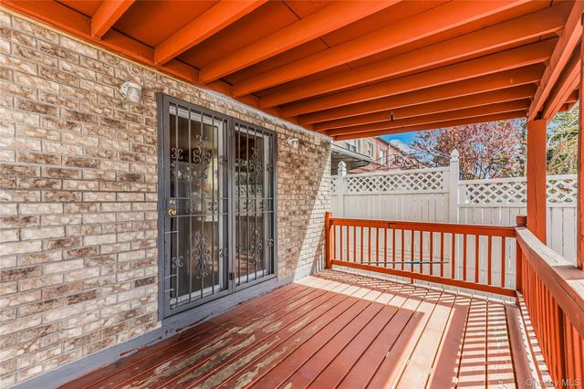 2515 Woodhull Avenue, Bronx, NY 10469