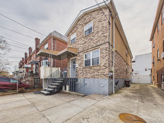 2515 Woodhull Avenue, Bronx, NY 10469