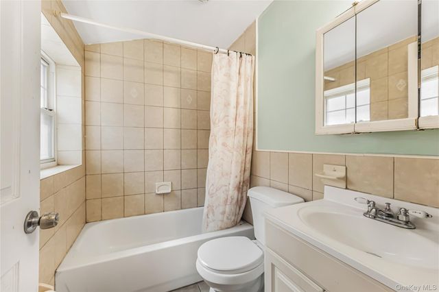 2515 Woodhull Avenue, Bronx, NY 10469