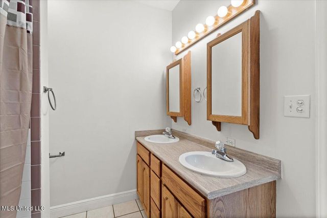 134 Ocean Wave Avenue, Long Beach, MS 39560