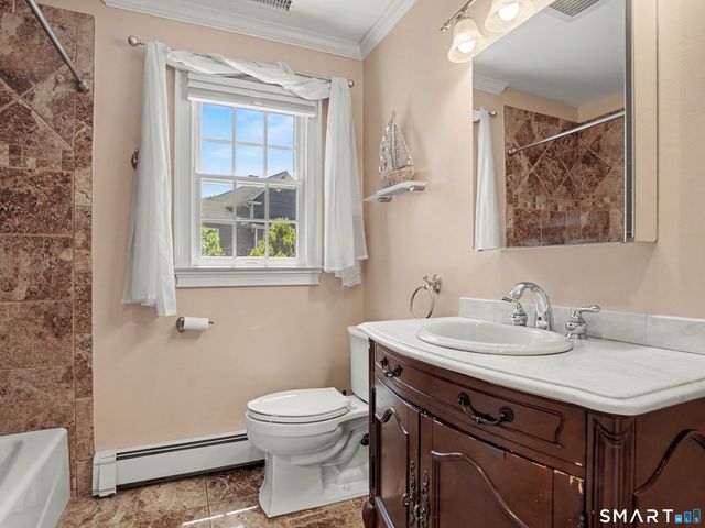 9 Junebar Lane, Norwalk, CT 06851