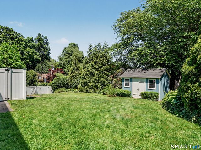 9 Junebar Lane, Norwalk, CT 06851