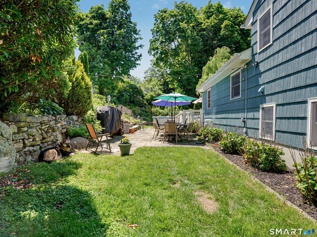9 Junebar Lane, Norwalk, CT 06851