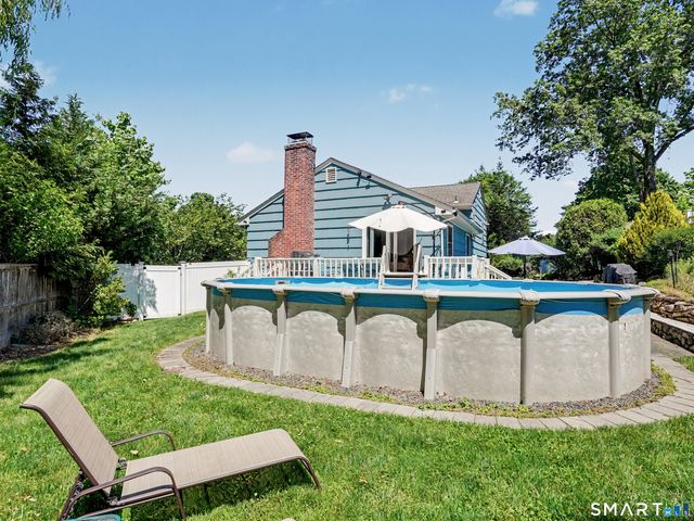 9 Junebar Lane, Norwalk, CT 06851