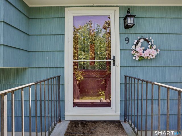 9 Junebar Lane, Norwalk, CT 06851