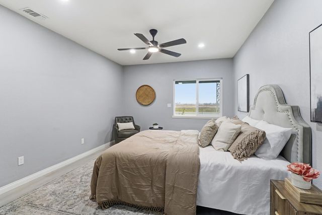 4705 Arboga Rd, Olivehurst, CA 95961