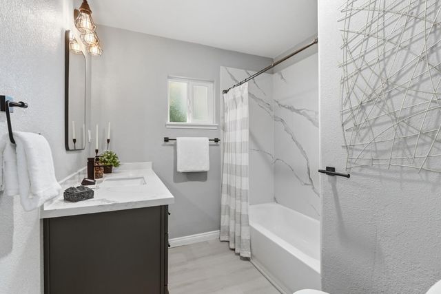 4705 Arboga Rd, Olivehurst, CA 95961