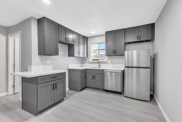 4705 Arboga Rd, Olivehurst, CA 95961