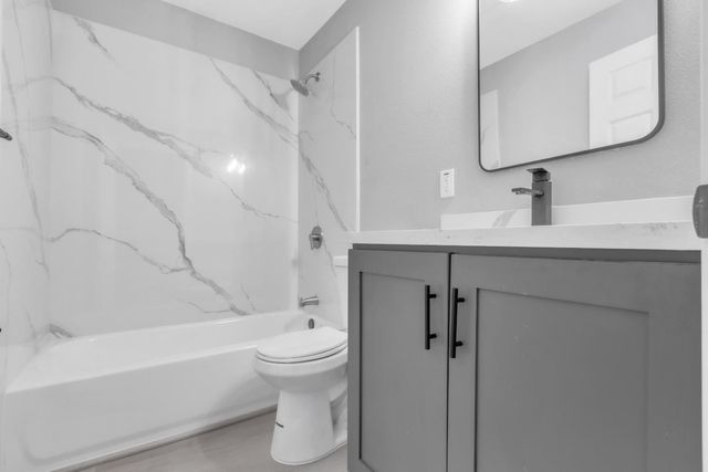 4705 Arboga Rd, Olivehurst, CA 95961