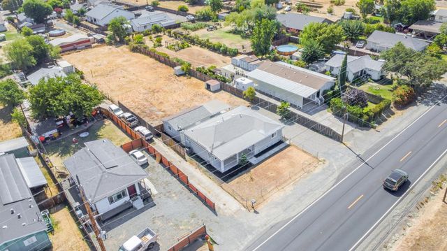 4705 Arboga Rd, Olivehurst, CA 95961