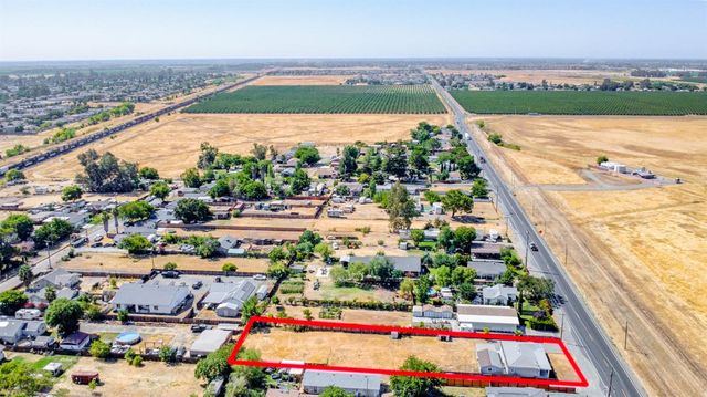 4705 Arboga Rd, Olivehurst, CA 95961