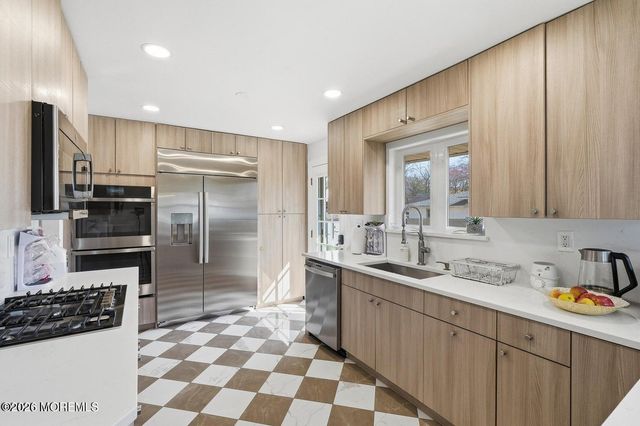 227 Chatham Avenue, Oakhurst, NJ 07755