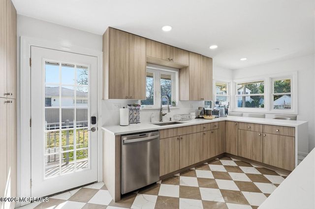 227 Chatham Avenue, Oakhurst, NJ 07755