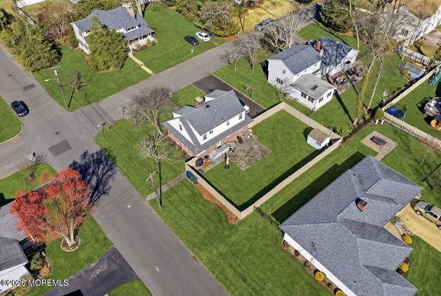 227 Chatham Avenue, Oakhurst, NJ 07755