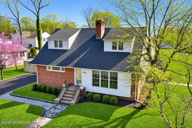 227 Chatham Avenue, Oakhurst, NJ 07755