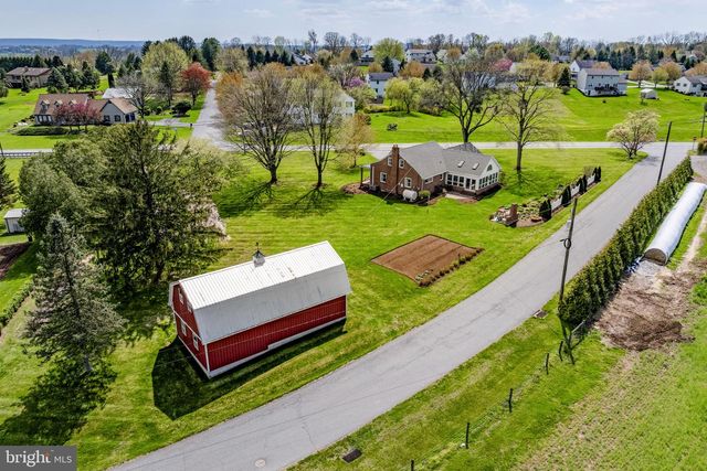 218 LAUSCHTOWN RD, Denver, PA 17517