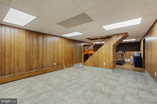 218 LAUSCHTOWN RD, Denver, PA 17517