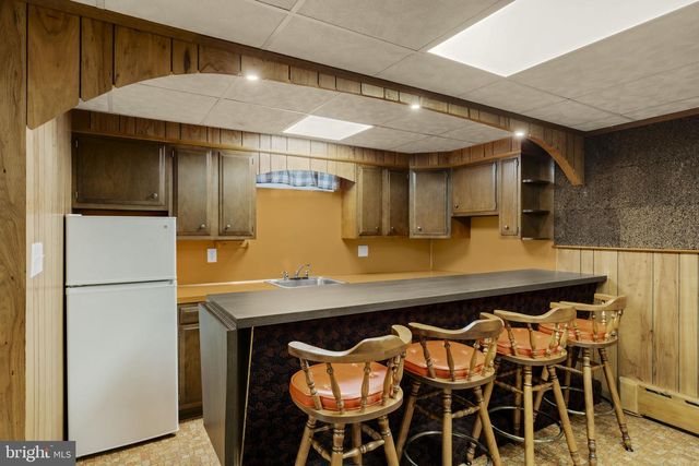 218 LAUSCHTOWN RD, Denver, PA 17517