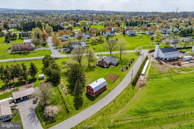 218 LAUSCHTOWN RD, Denver, PA 17517