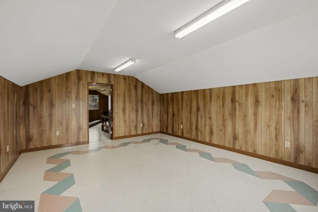 218 LAUSCHTOWN RD, Denver, PA 17517