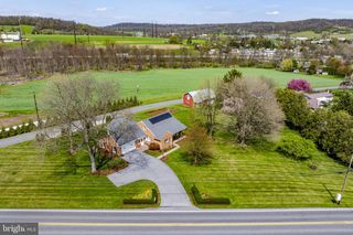 218 LAUSCHTOWN RD, Denver, PA 17517