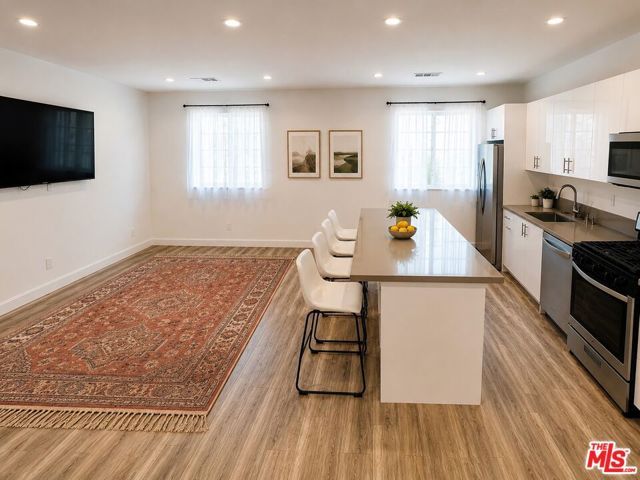 6650 Valley Circle Boulevard, West Hills (los Angeles), CA 91307