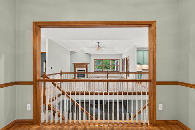 895 Linworth Village Drive, Columbus, OH 43235