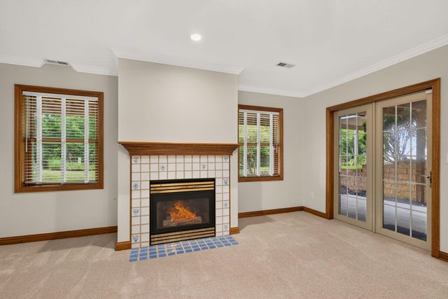 895 Linworth Village Drive, Columbus, OH 43235