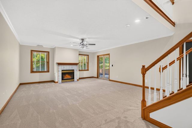 895 Linworth Village Drive, Columbus, OH 43235