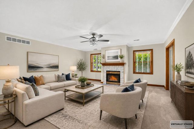 895 Linworth Village Drive, Columbus, OH 43235