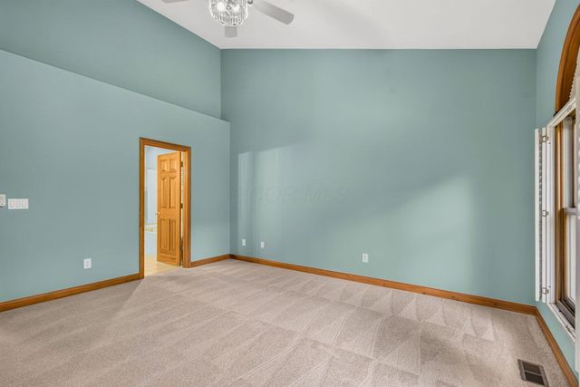 895 Linworth Village Drive, Columbus, OH 43235