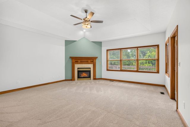 895 Linworth Village Drive, Columbus, OH 43235