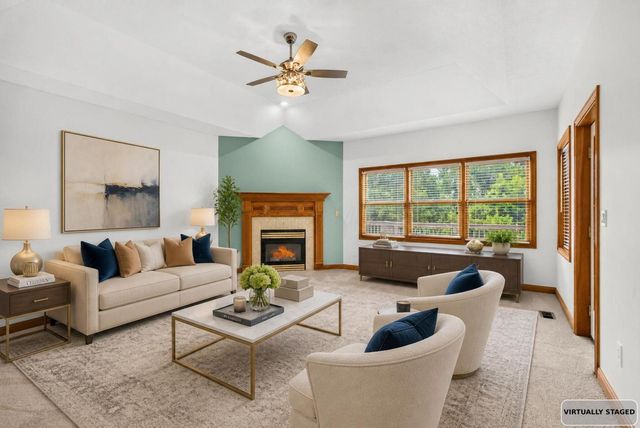 895 Linworth Village Drive, Columbus, OH 43235
