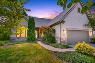 895 Linworth Village Drive, Columbus, OH 43235