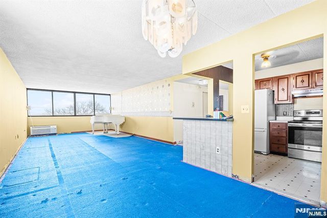 170 Lafayette Avenue 6A, Passaic, NJ 07055