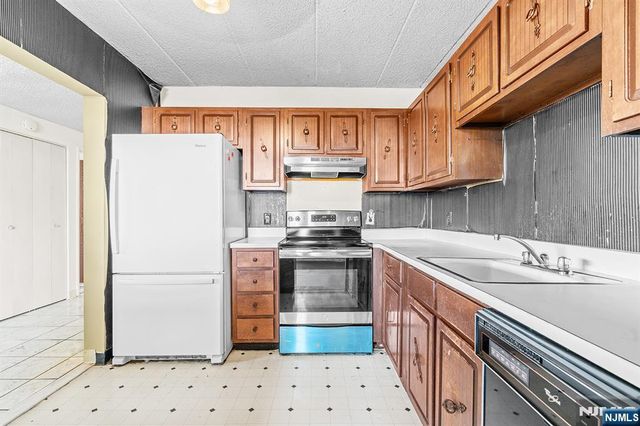 170 Lafayette Avenue 6A, Passaic, NJ 07055