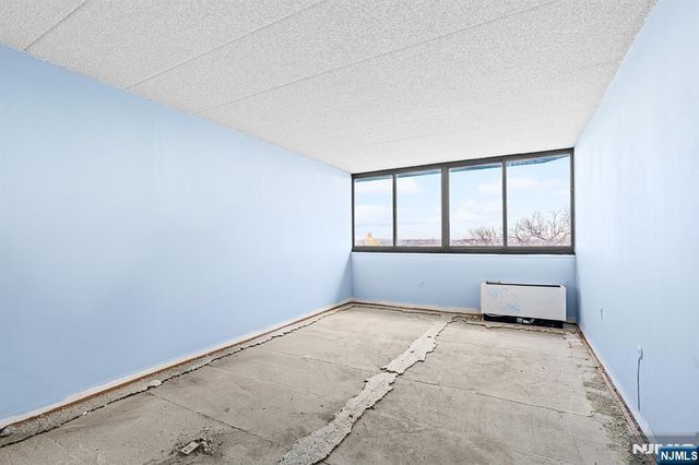 170 Lafayette Avenue 6A, Passaic, NJ 07055