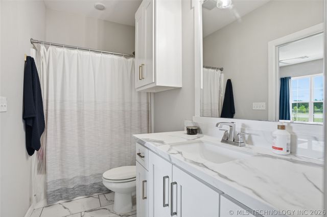 16981 S 31st East Avenue, Mounds, OK 74047