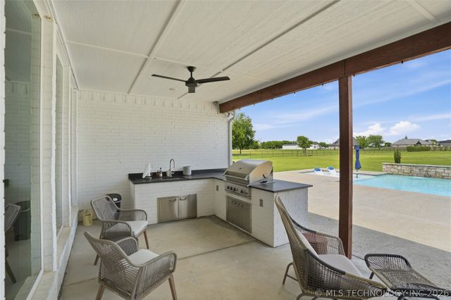 16981 S 31st East Avenue, Mounds, OK 74047