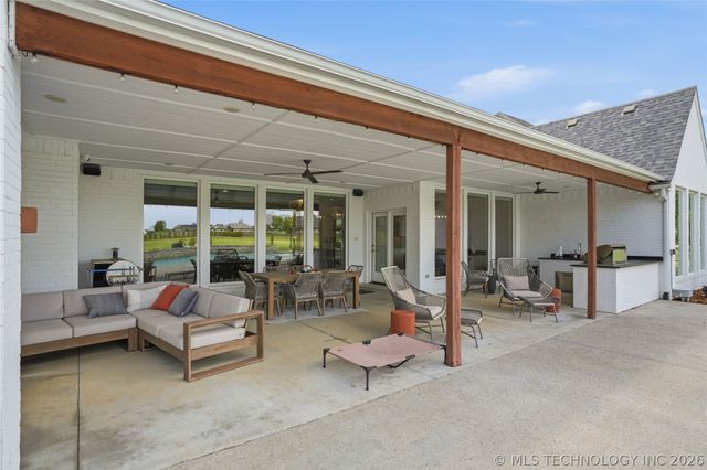 16981 S 31st East Avenue, Mounds, OK 74047