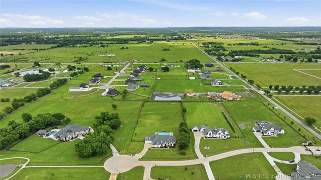 16981 S 31st East Avenue, Mounds, OK 74047