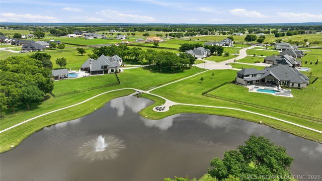 16981 S 31st East Avenue, Mounds, OK 74047