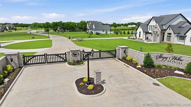 16981 S 31st East Avenue, Mounds, OK 74047