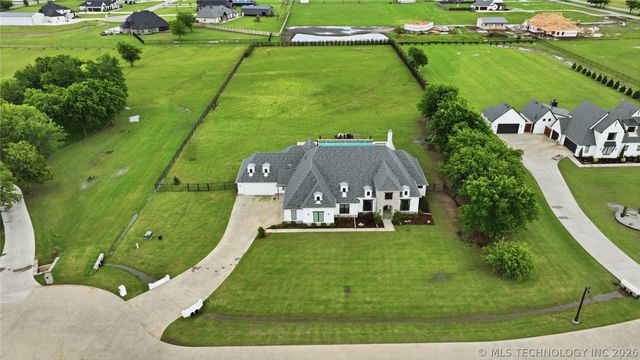 16981 S 31st East Avenue, Mounds, OK 74047