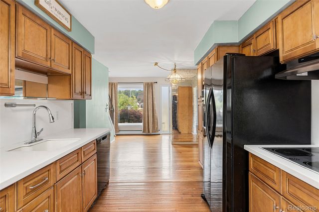 33633 6 Mile Road, Livonia, MI 48152