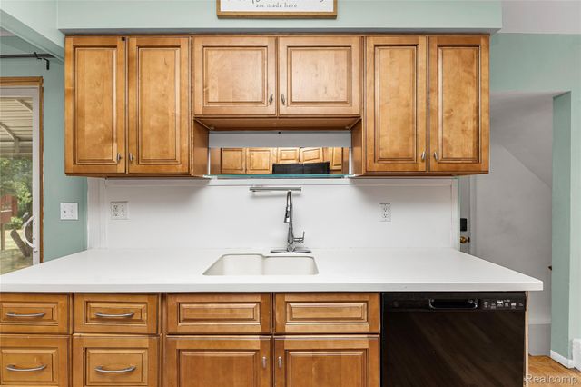 33633 6 Mile Road, Livonia, MI 48152