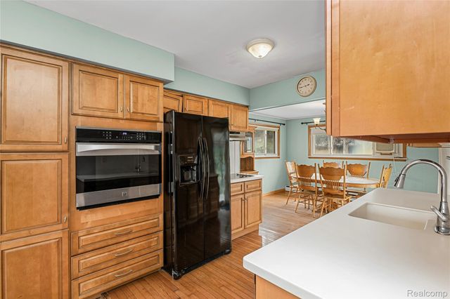 33633 6 Mile Road, Livonia, MI 48152