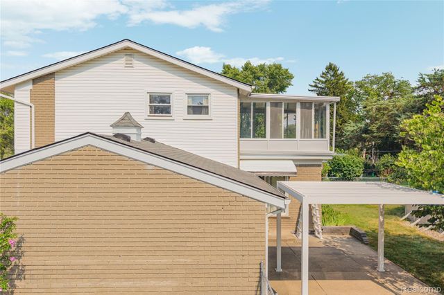 33633 6 Mile Road, Livonia, MI 48152